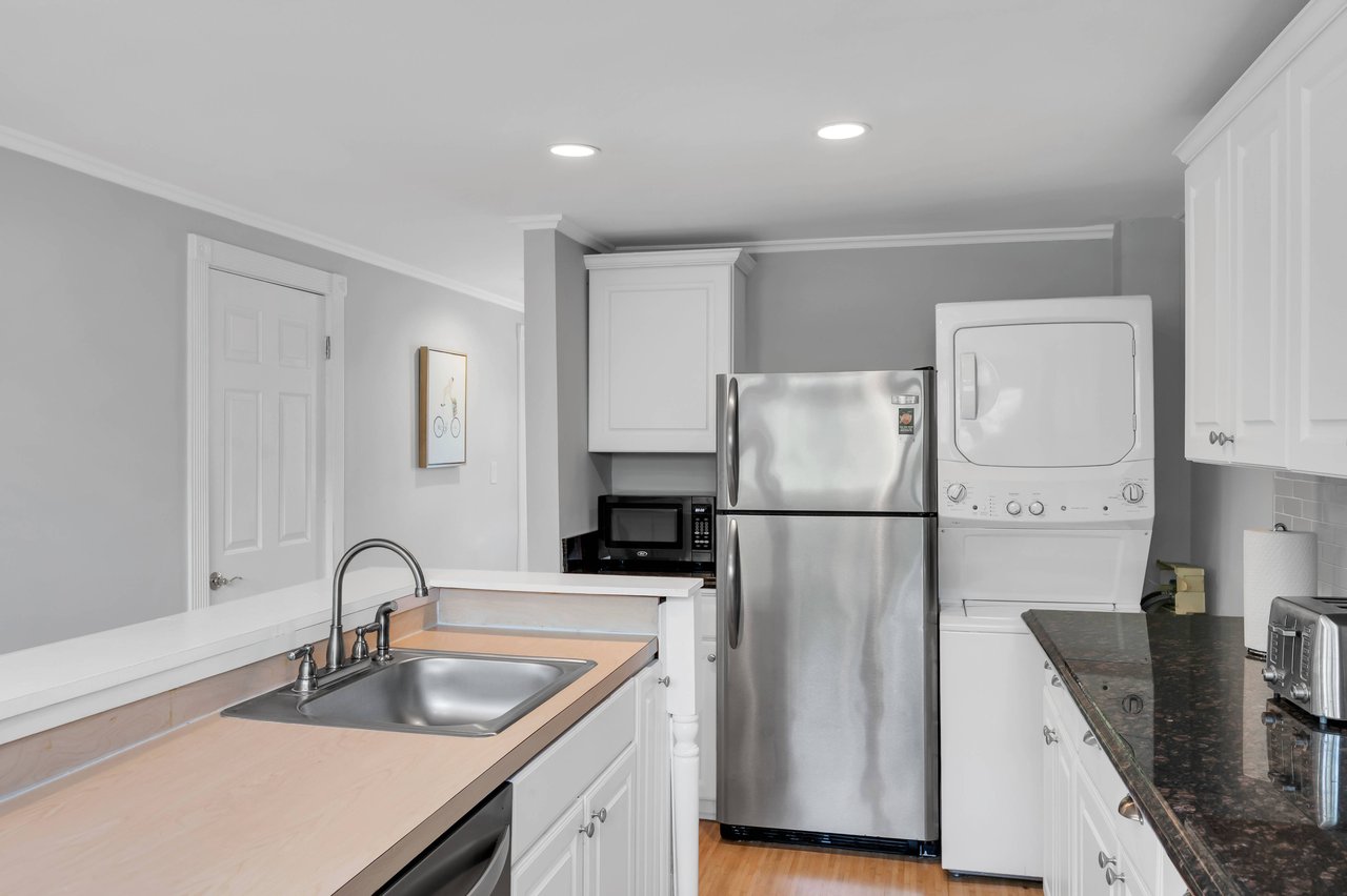 #4 Beautiful Well Design on the First Floor With Outside Deck - Just 3 Homes From Ocean, Bay Head, New Jersey