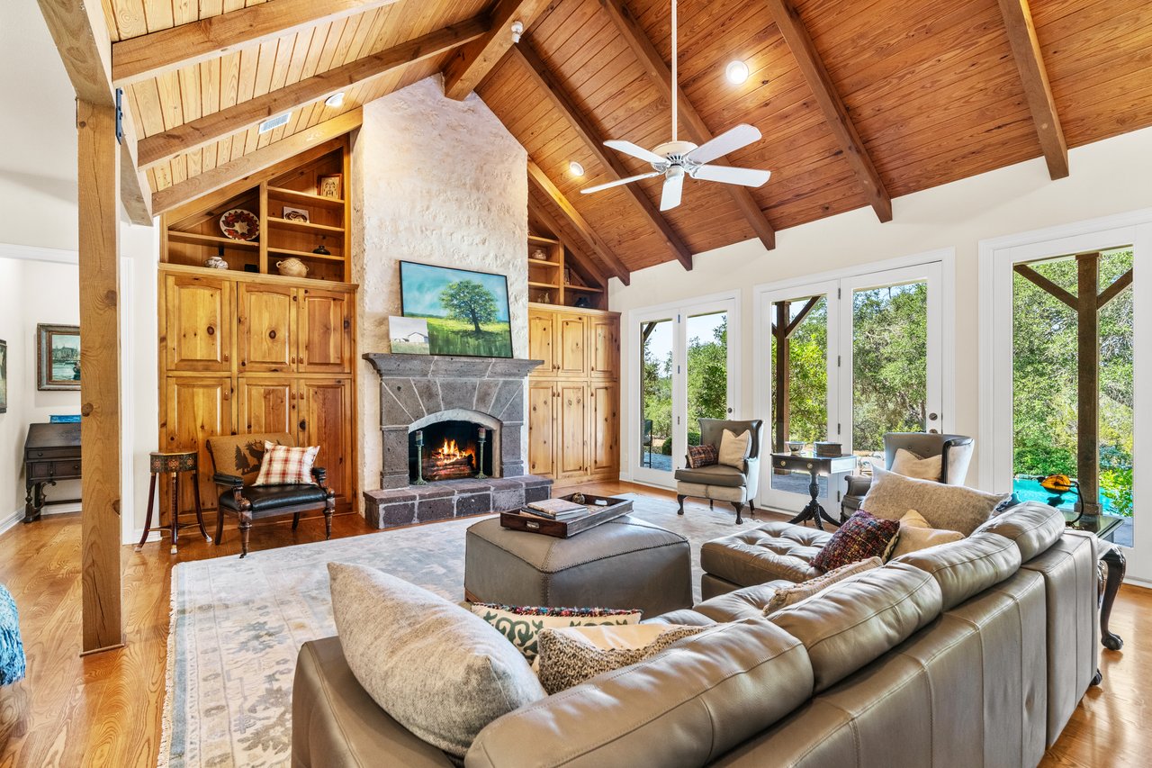 25 AC Driftwood Ranchette