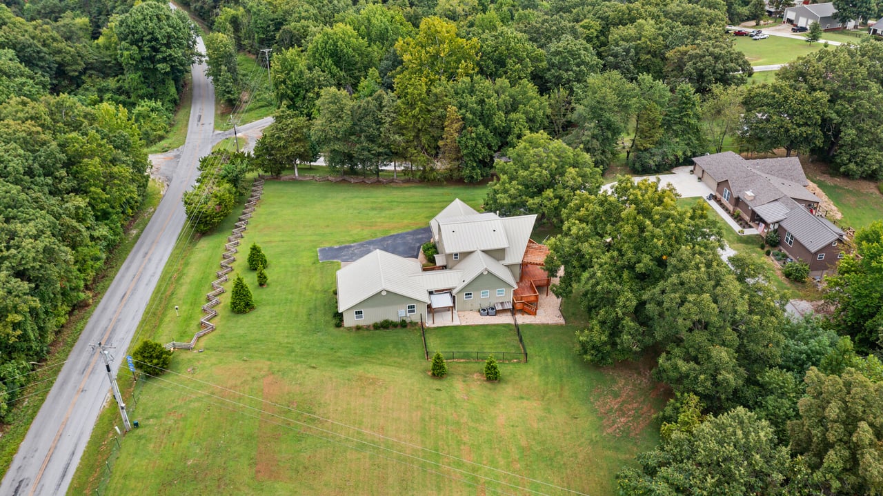 19123 Hill Rd, Springdale, AR 72764