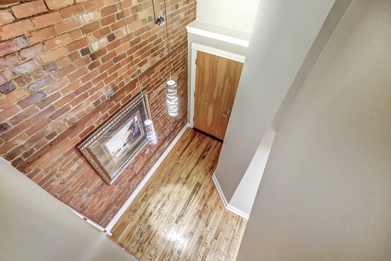 26 E 6th St. (3 units available.) #702, #802 #803