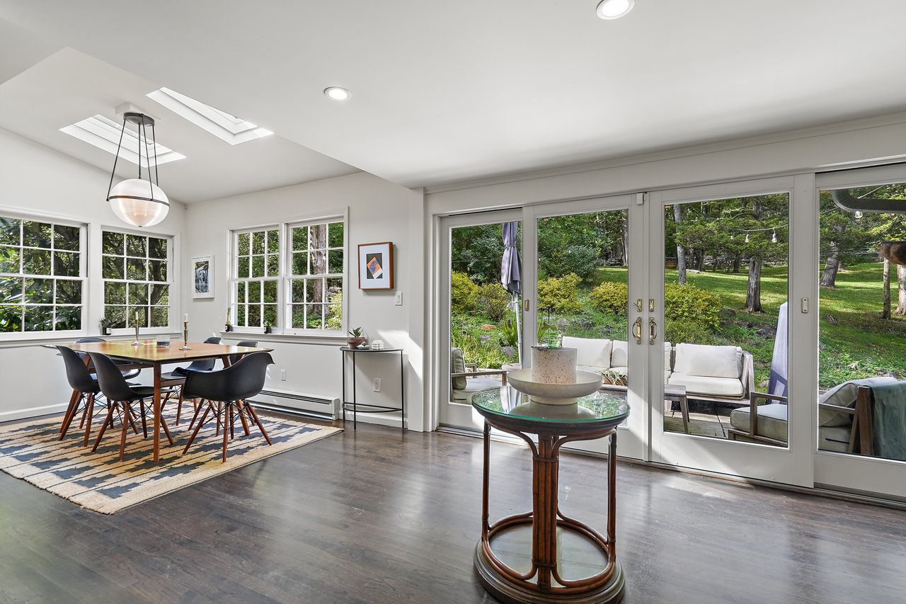 5 Brook Farm Road