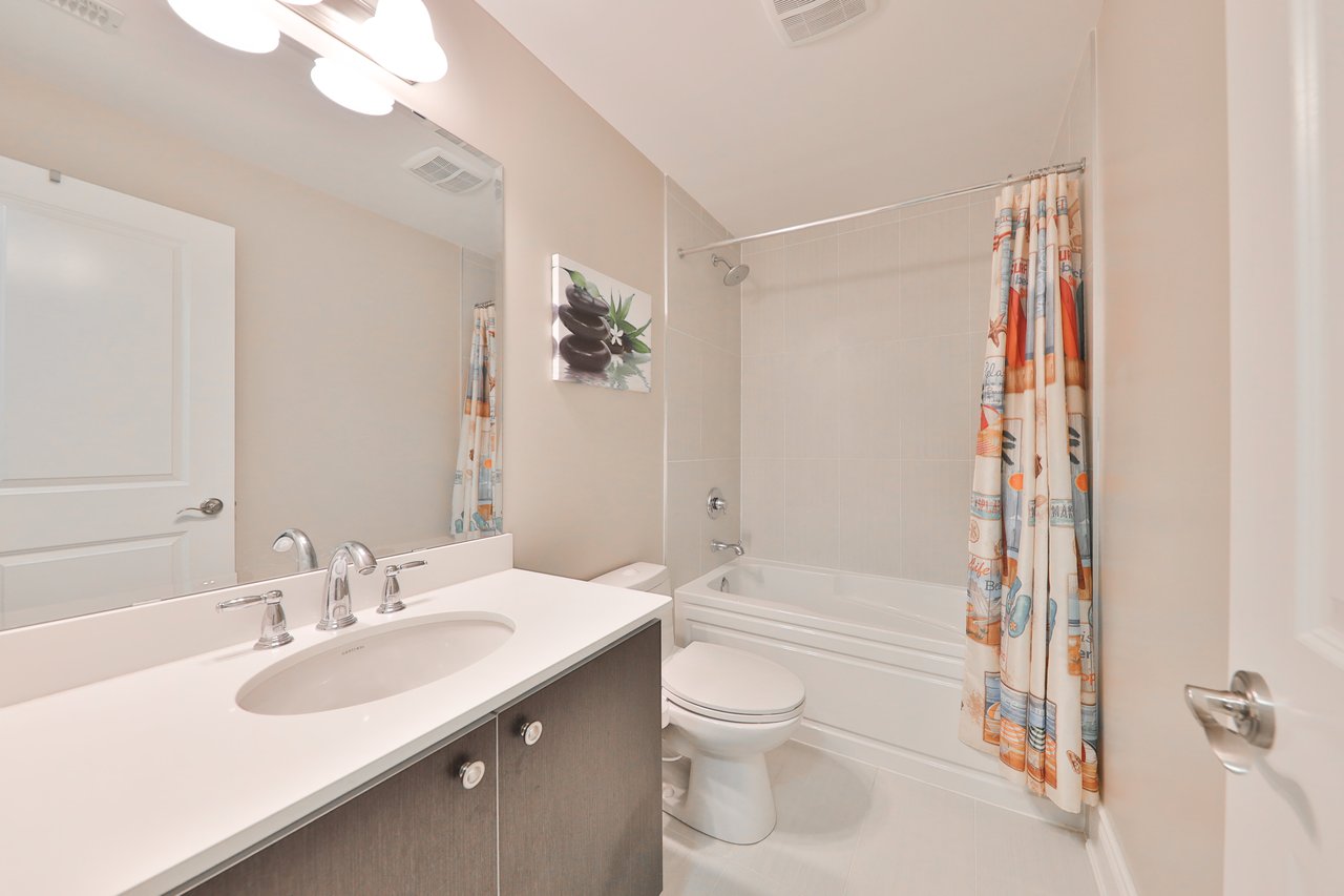 2163 Vineland Crescent, Oakville