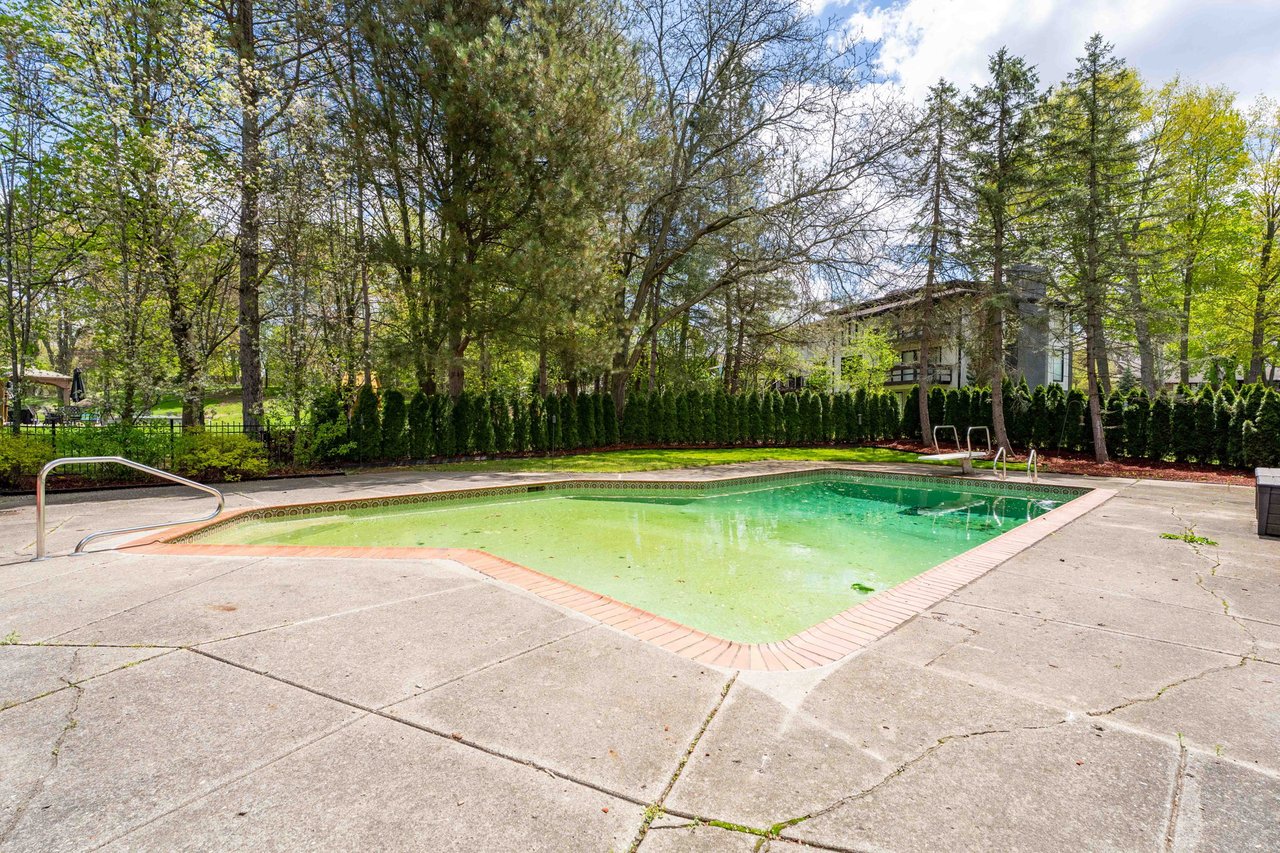 1743 Beechwood Way