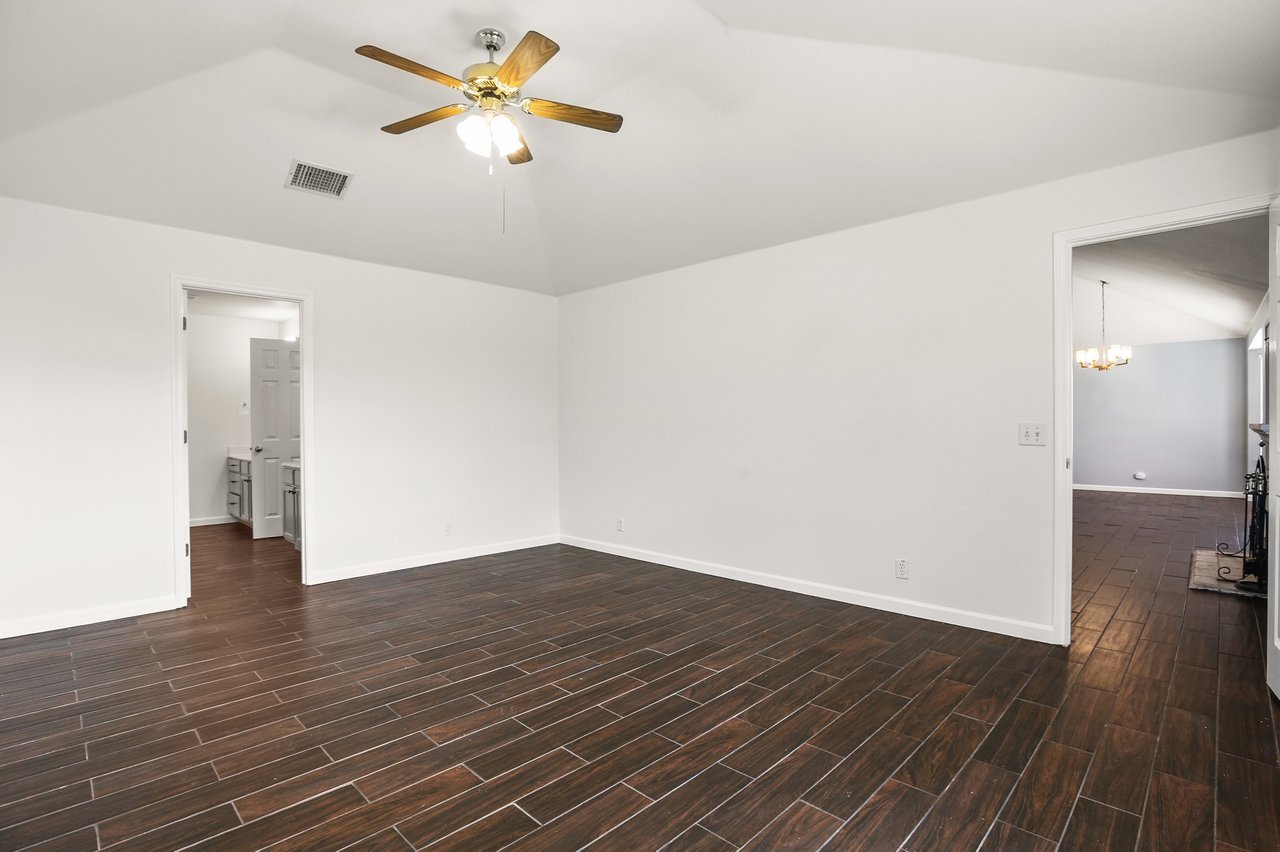 1301 Waterfall Ave