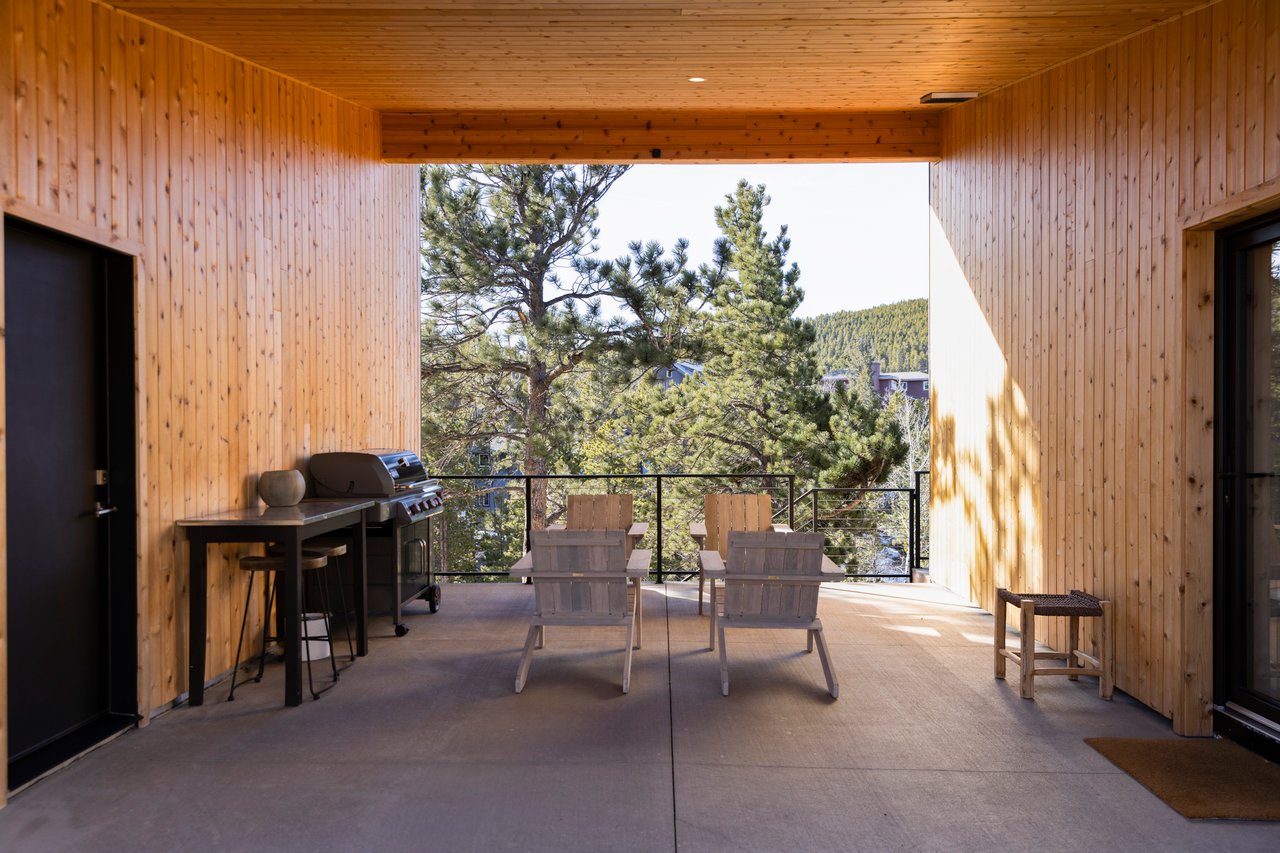 103 W Wildewood Drive