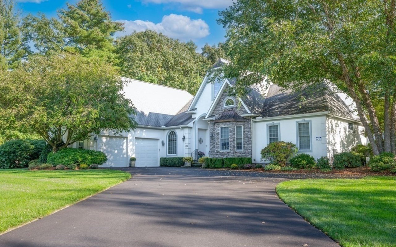 6 Garrett Spillane Rd