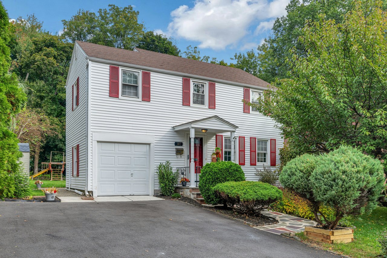 187 Bay Ave, Bloomfield 
