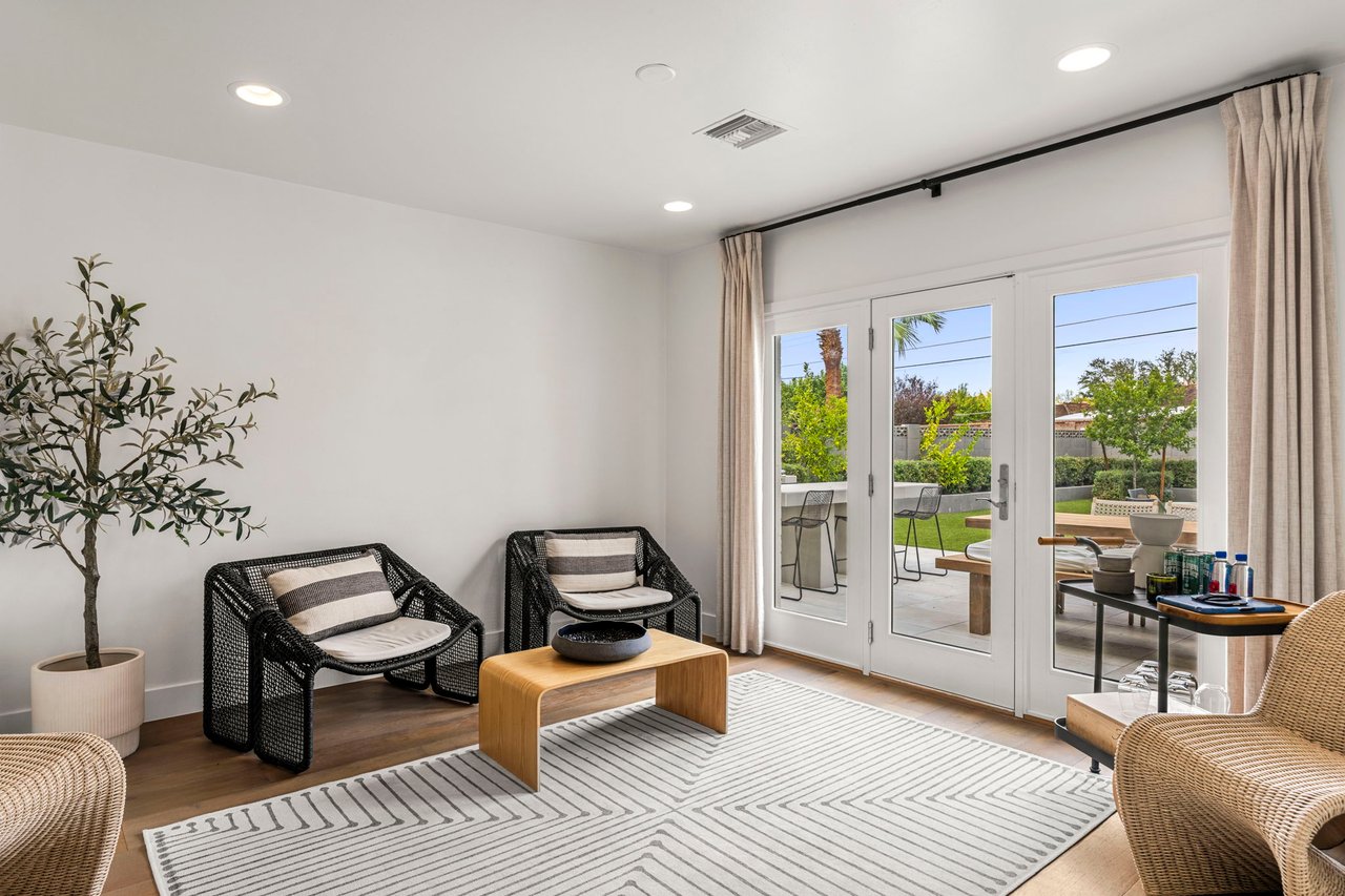 6152 E CALLE CAMELIA