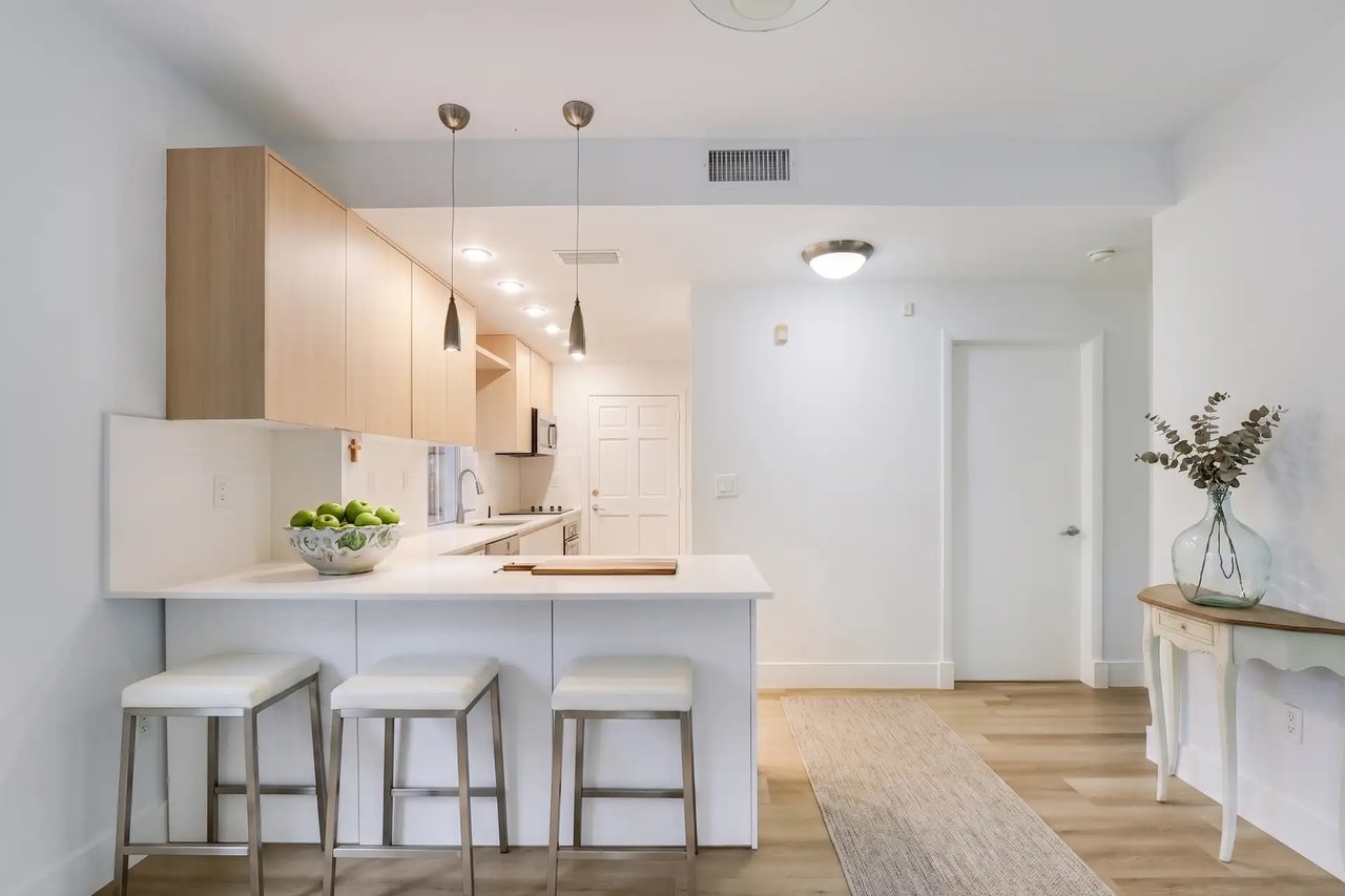 3605 SW 37 Avenue # 21