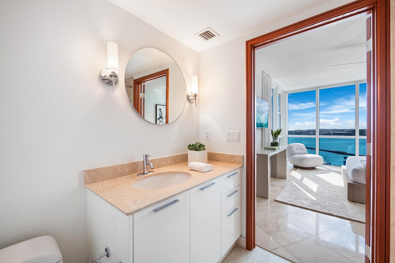 Murano Grande Apt 1106 Jeff Miller Group