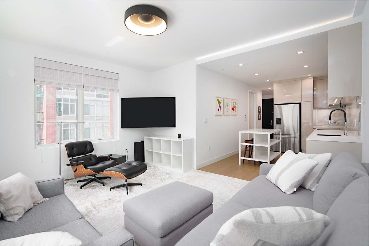 906 Bergen St #5B