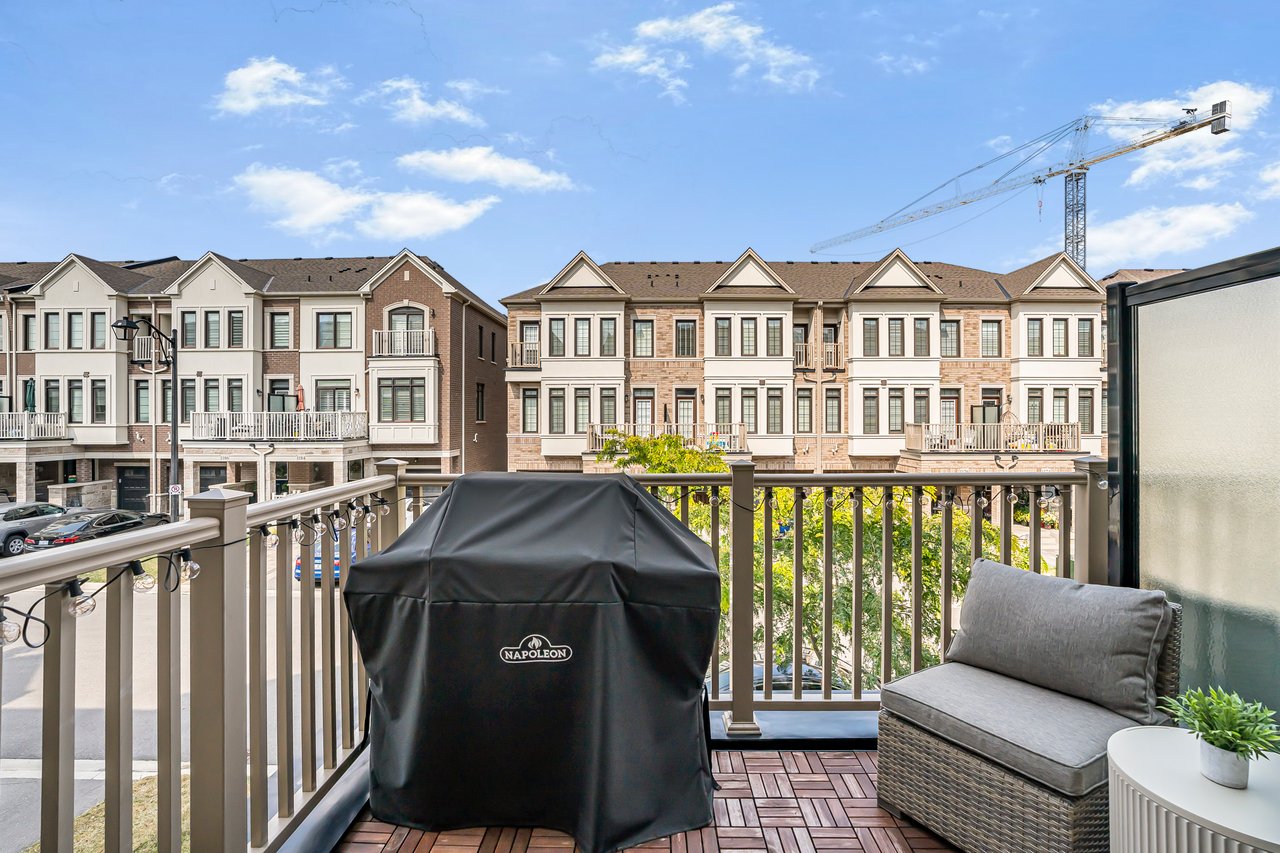 1179 Lloyd Landing