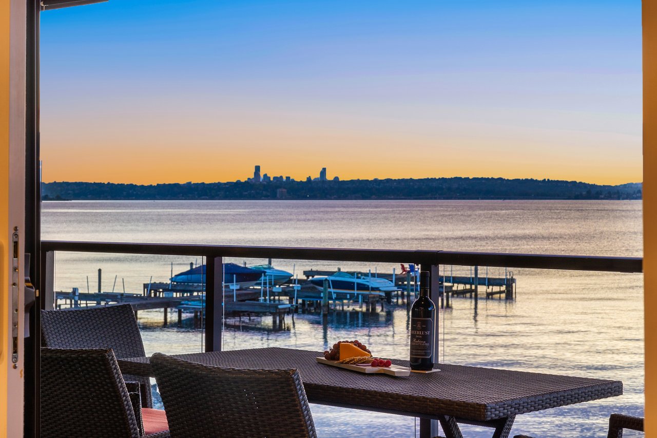 827 Lake Street S Unit: 205