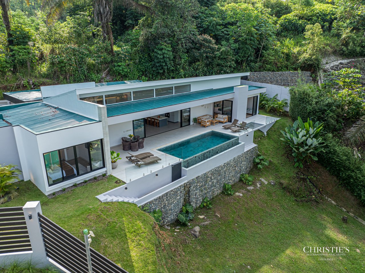 Casa Iguana Turnkey Tropical Paradise