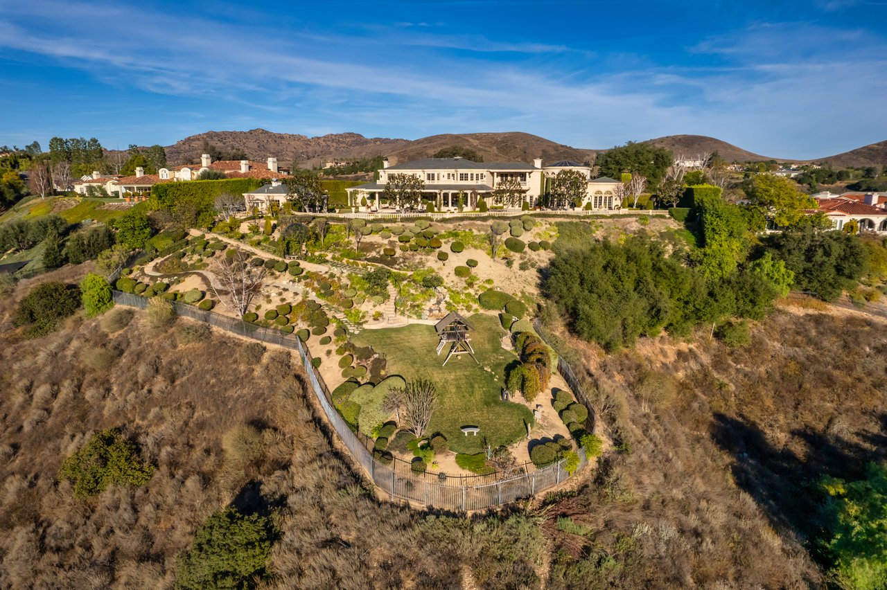 996 Vista Ridge Lane