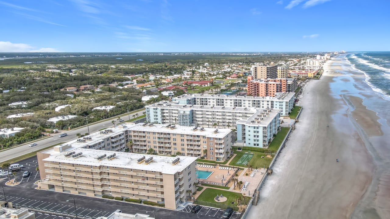 Top-Floor Oceanview Condo on New Smyrna Beach