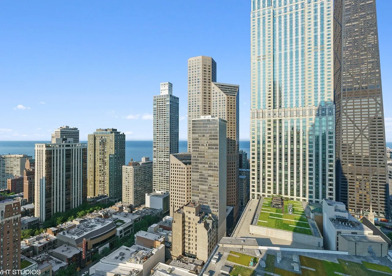 11 E Walton St APT 3201