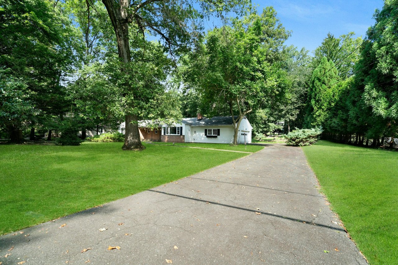 15 Pinehill Drive