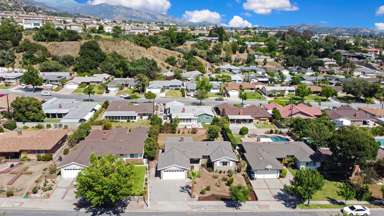 1146 N Soldano Road