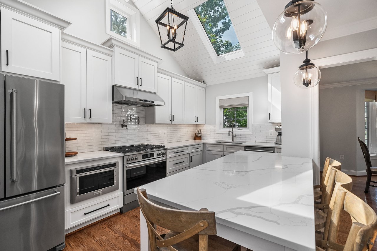 1138 Cameron Rd