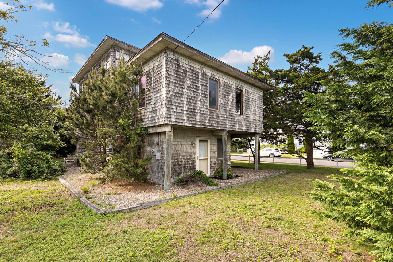 300 Norwood Avenue