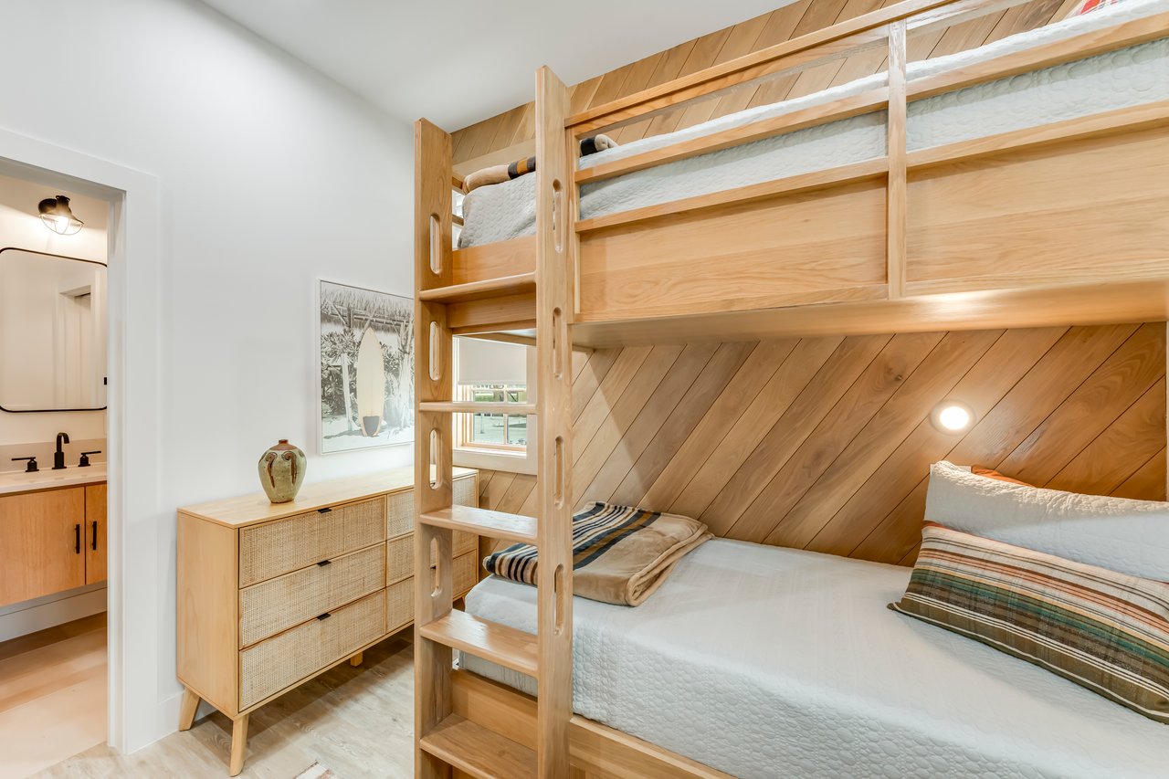 Dewdrop Street, 6110 Sq. Ft.