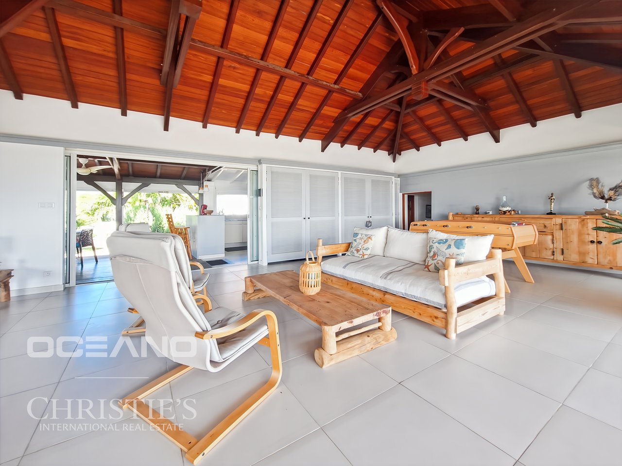 Exceptional Villa – Panoramic Ocean View (Oyster Pond)