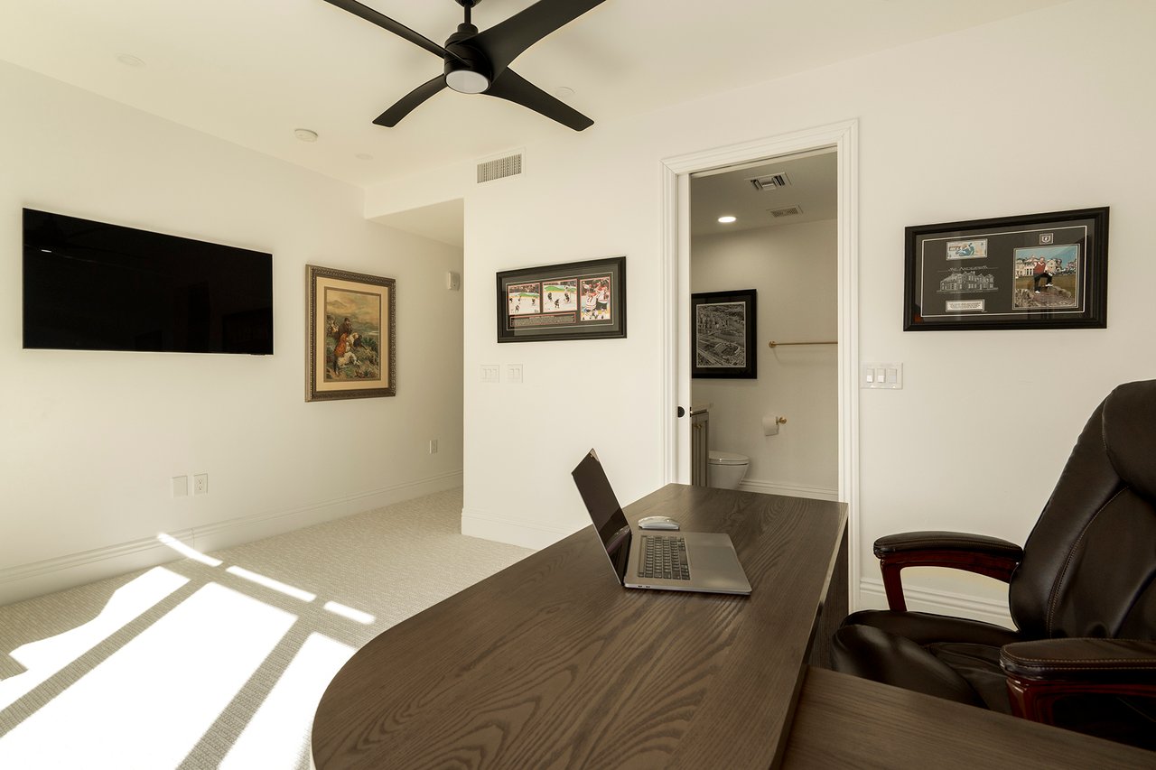 7175 E CAMELBACK Road, 401