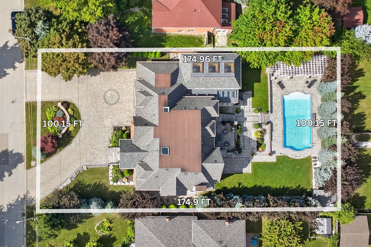 2513 Sharon Cres