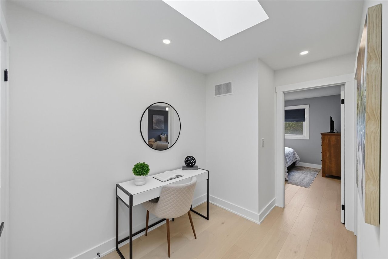 11 Avondale Cres 