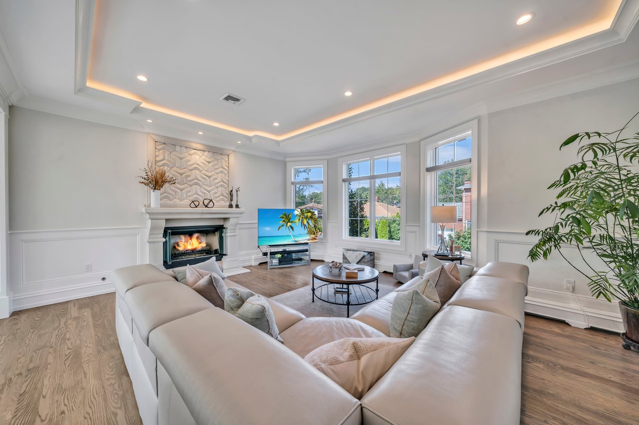 214 Forest Road