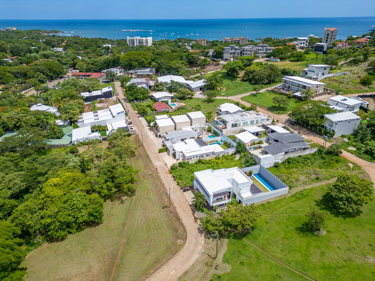 Casa Off shore | Spacious 6BR Home Steps from Tamarindo Beach & Town