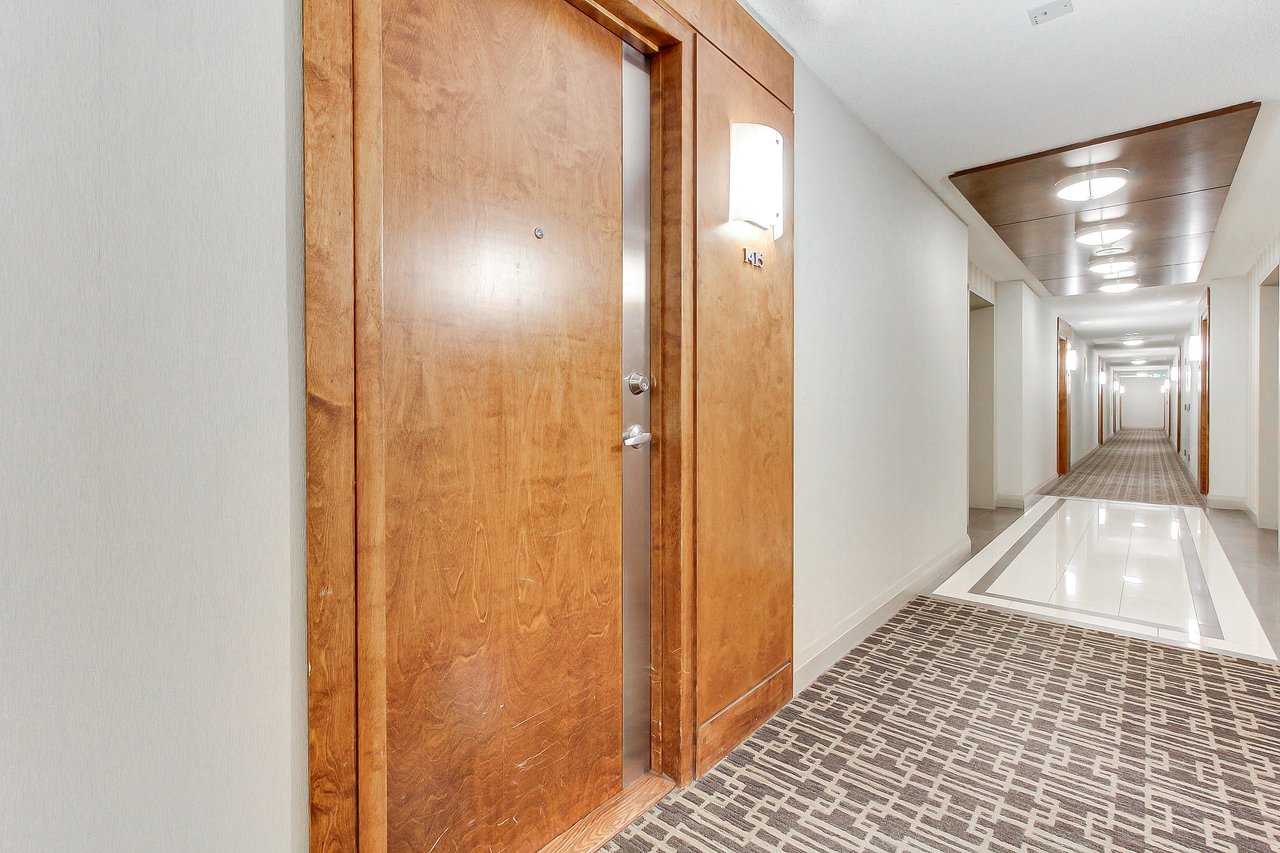 55 Strathaven Dr #1415