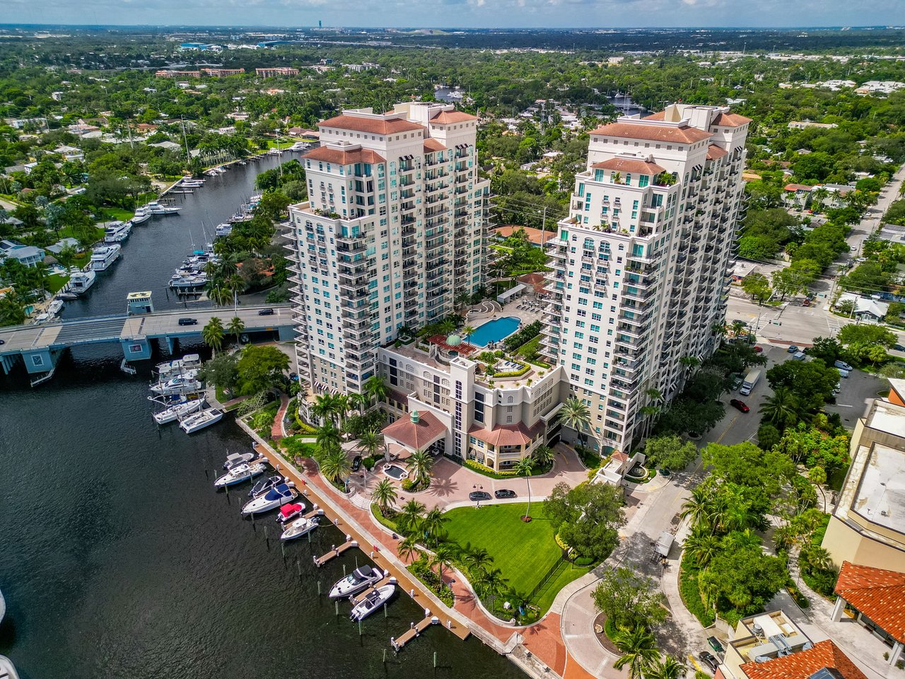 The Symphony Residence 1013N