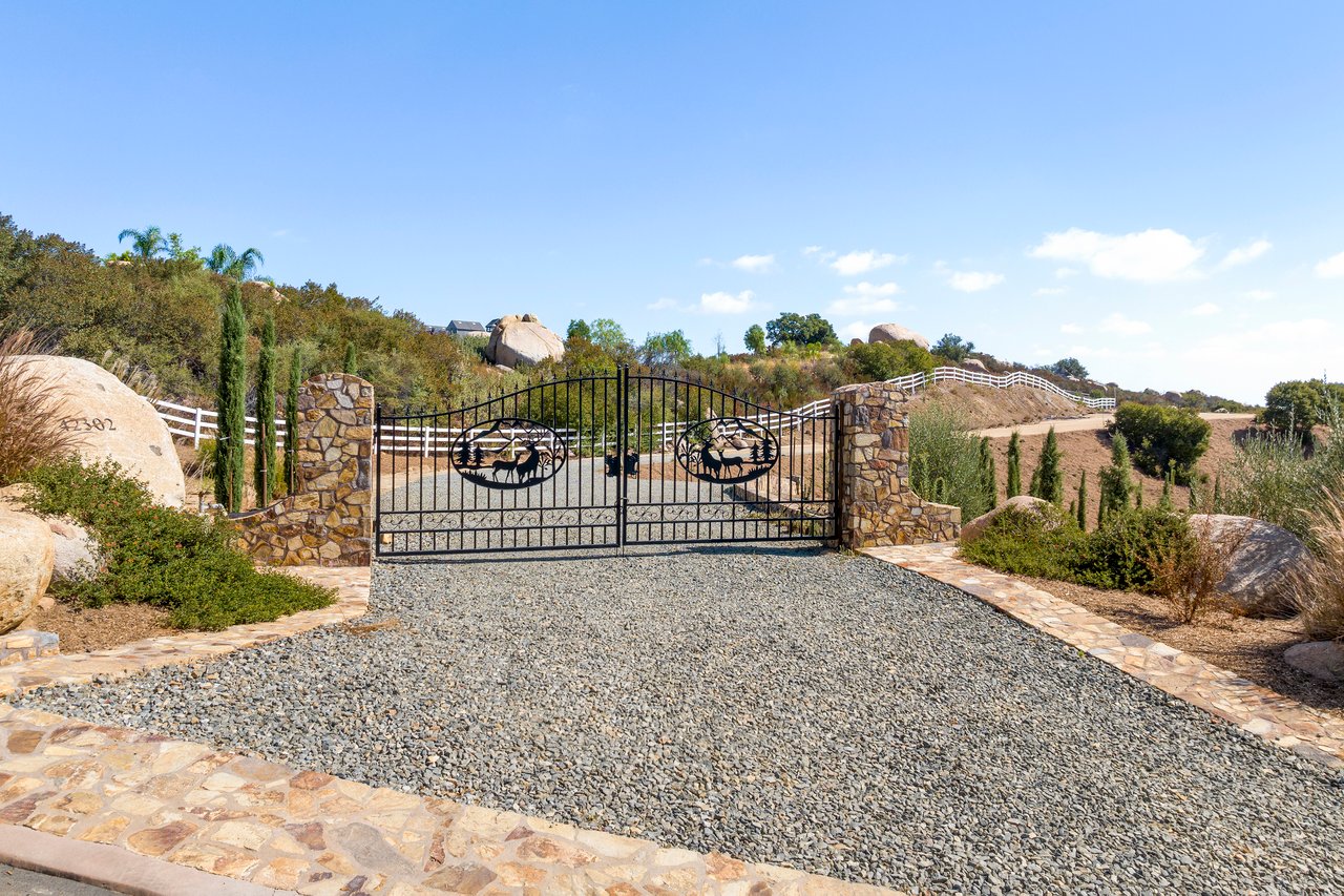 42302 Hacienda Dr.