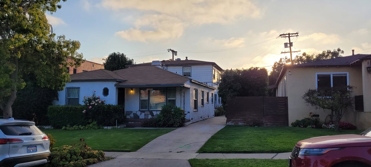 4 Units in Los Angeles