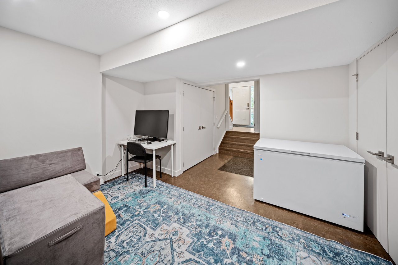 1022 Rundleview Drive Unit: 27