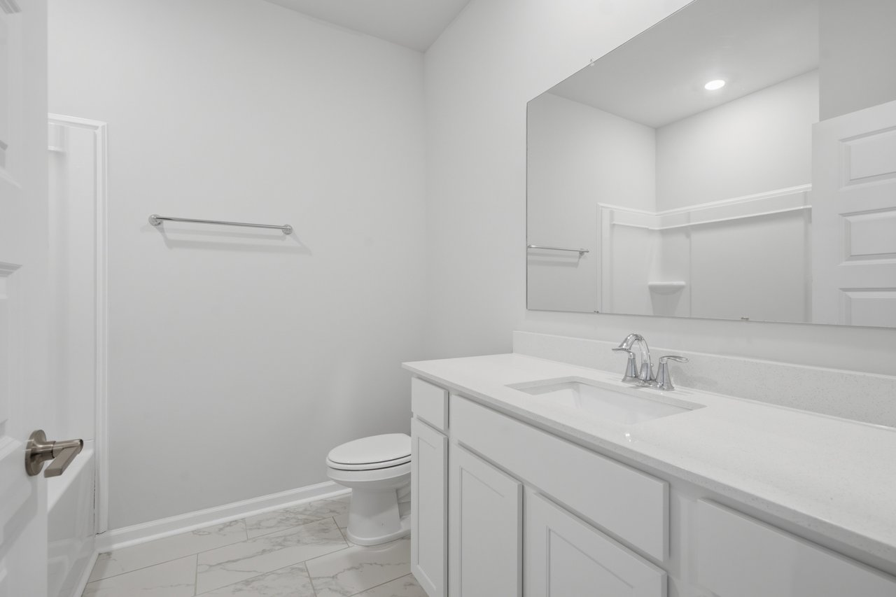 Peaceful Nature Views & Resort-Style Amenities