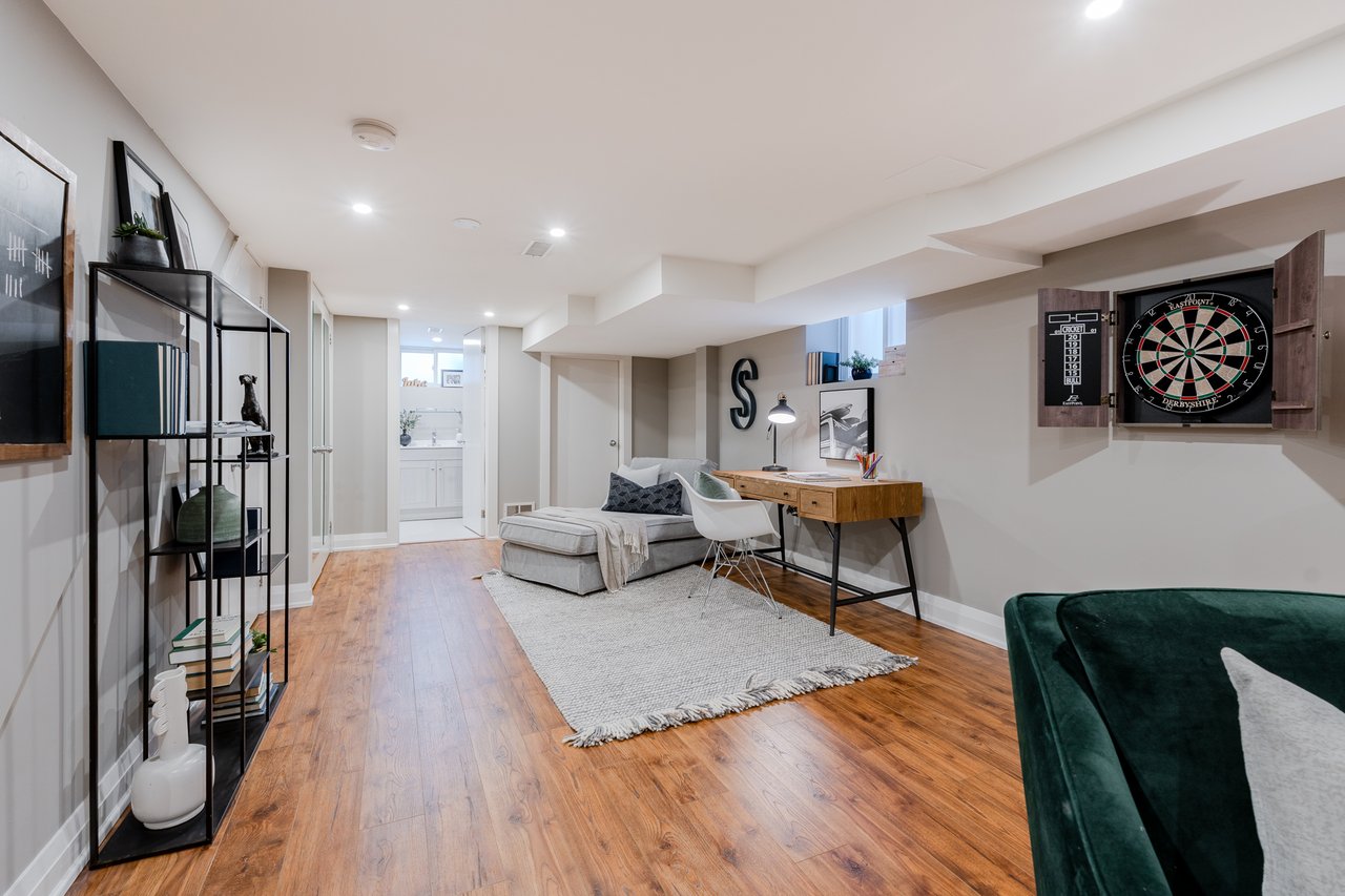35 Kingsmount Park Rd