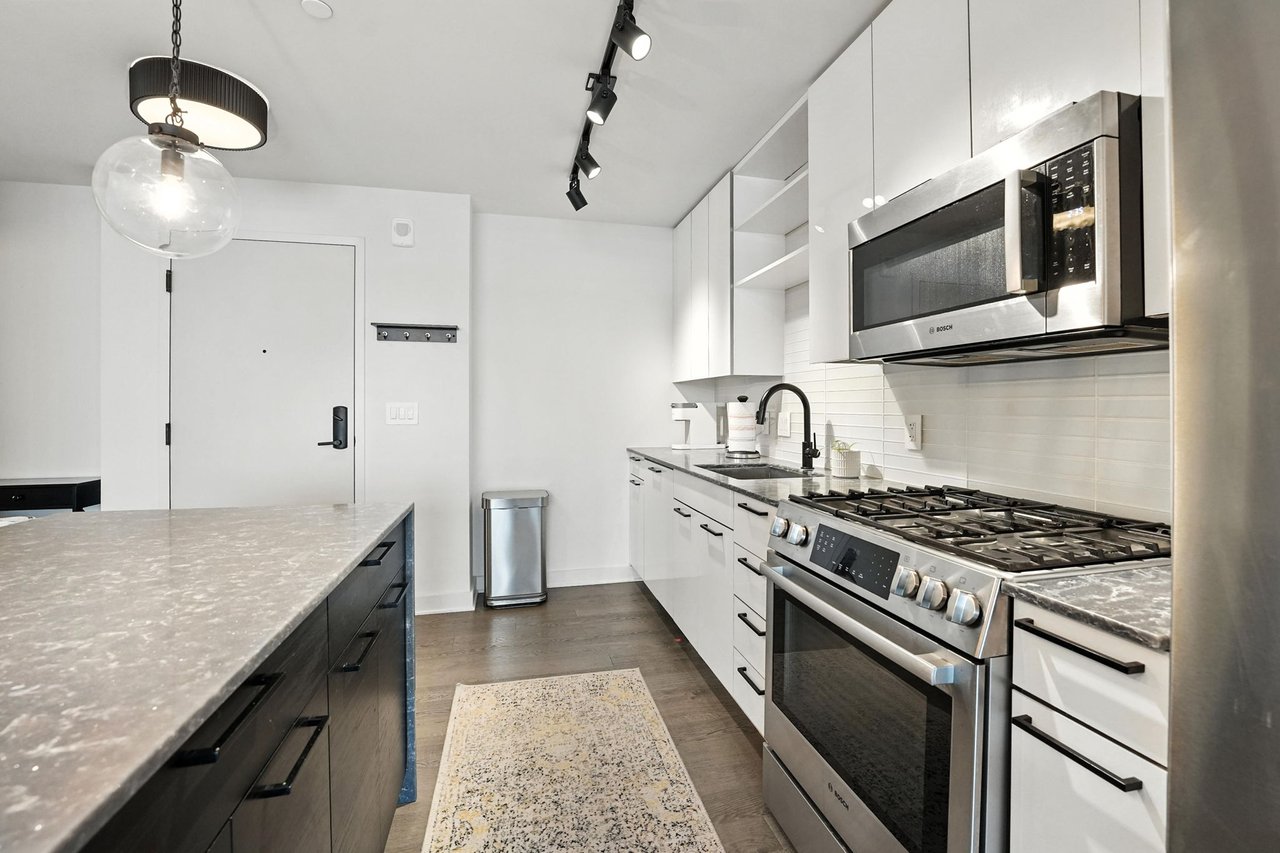 70 N St SE N913