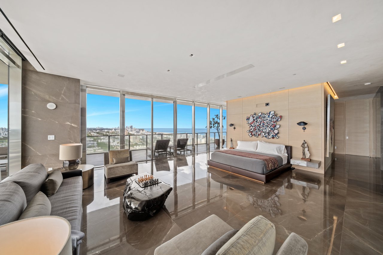 Apogee Penthouse