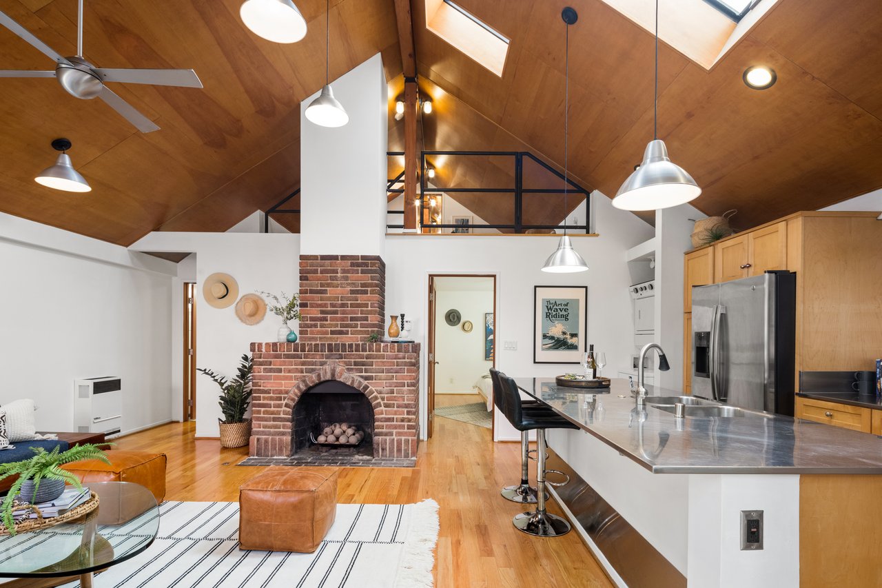 38 20th Ave