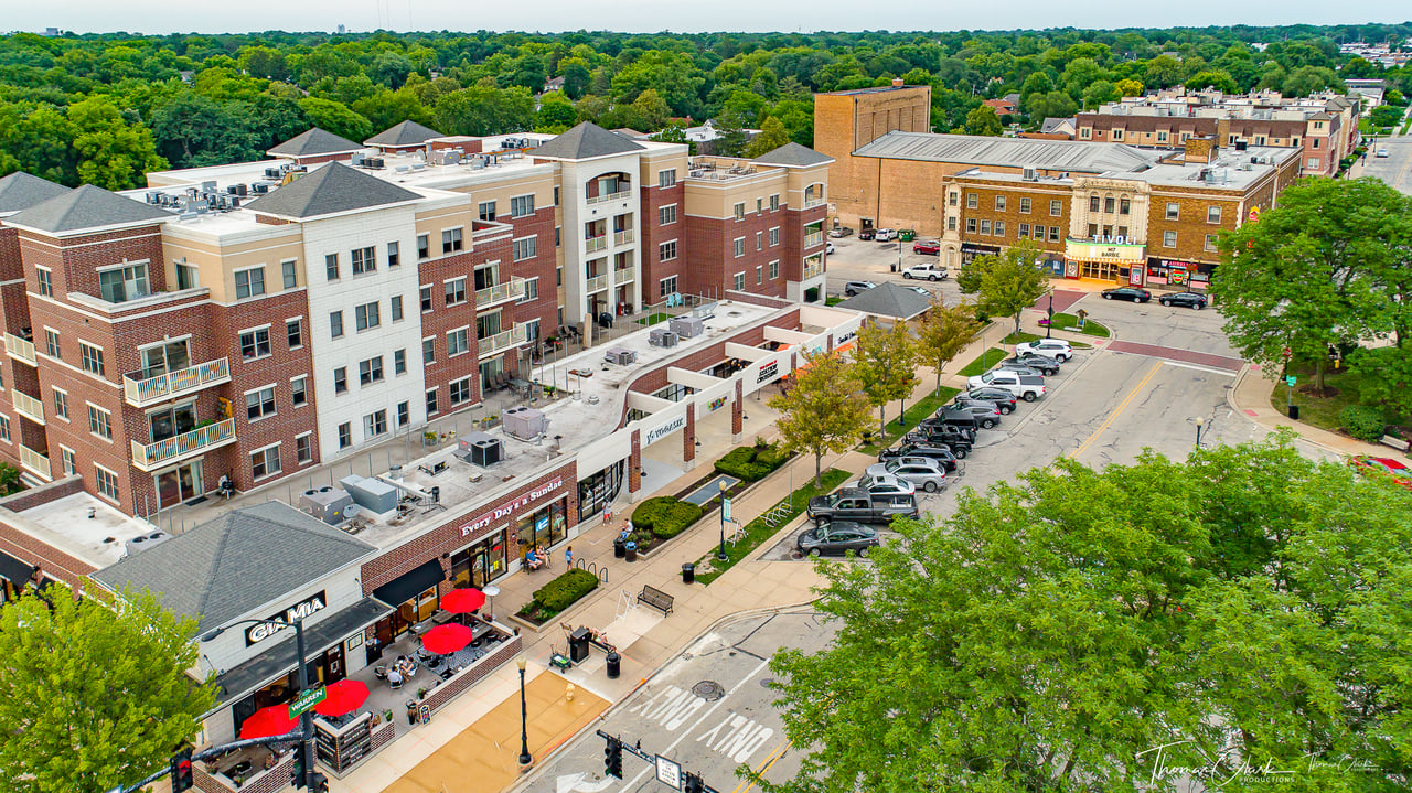 Premier Downtown Downers Grove Restaurant 