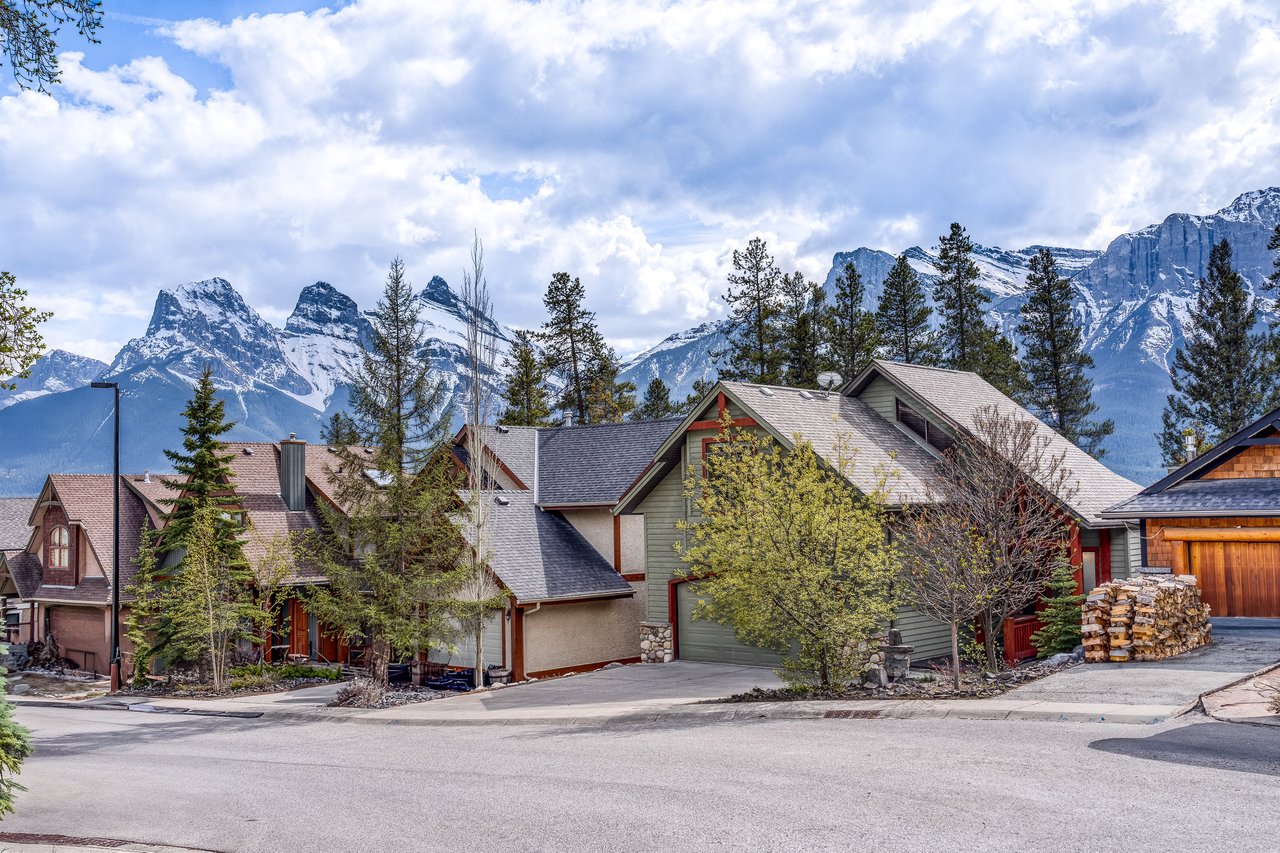 369 Eagle Heights
