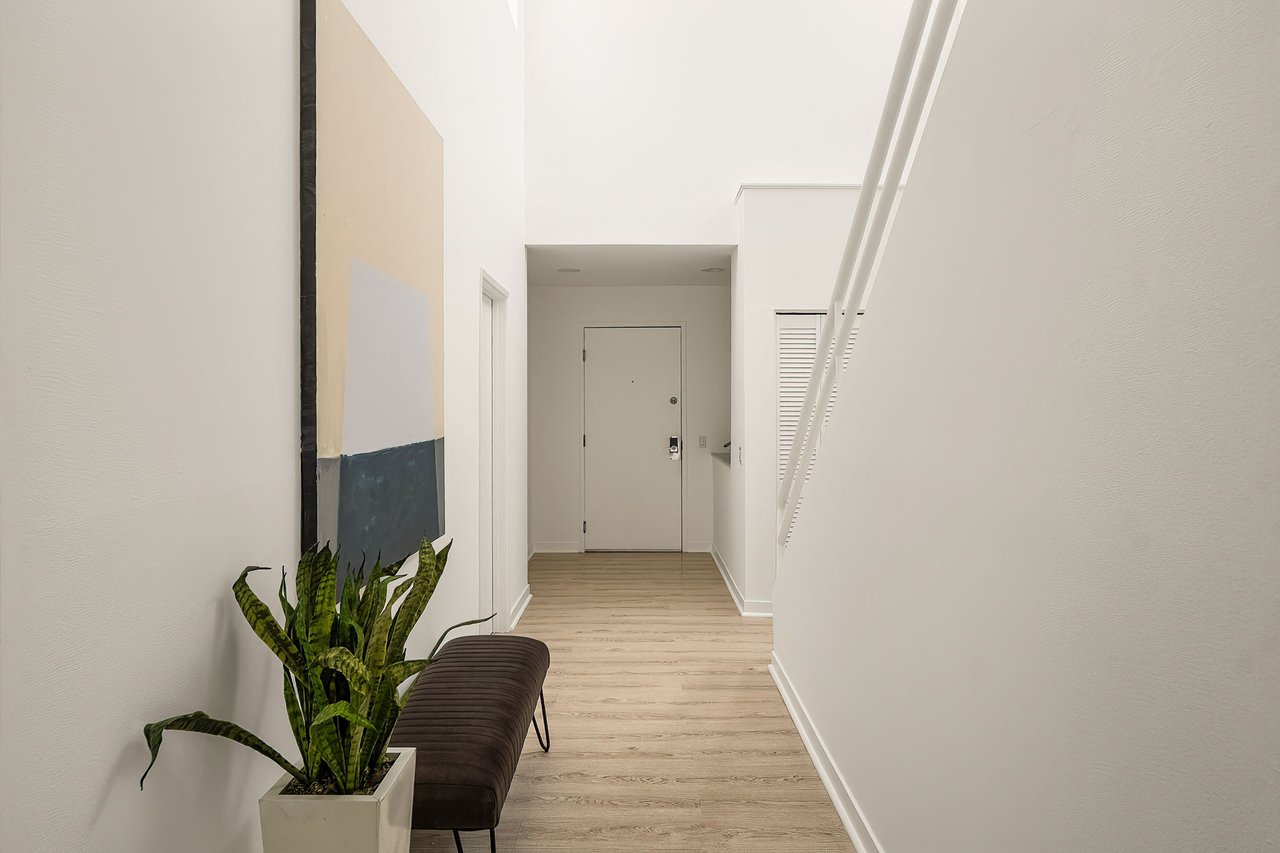 1617 S Beverly Glen Blvd Unit: 404, Westwood