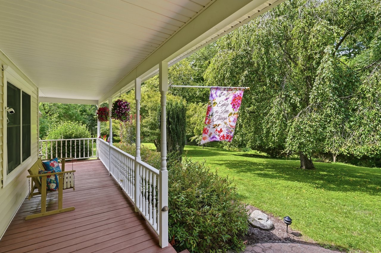 Picture-Perfect Country Living