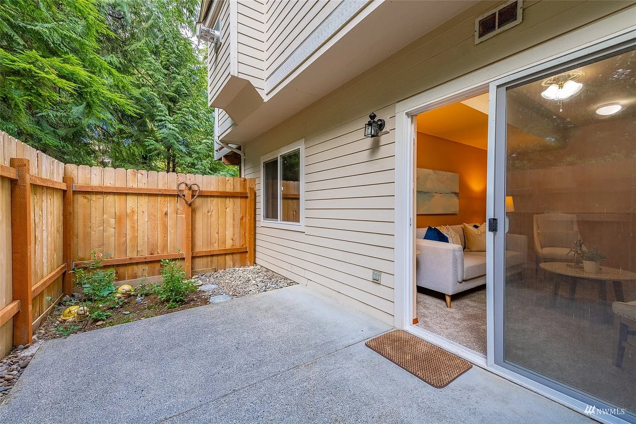 3 VALLEY CREST Way