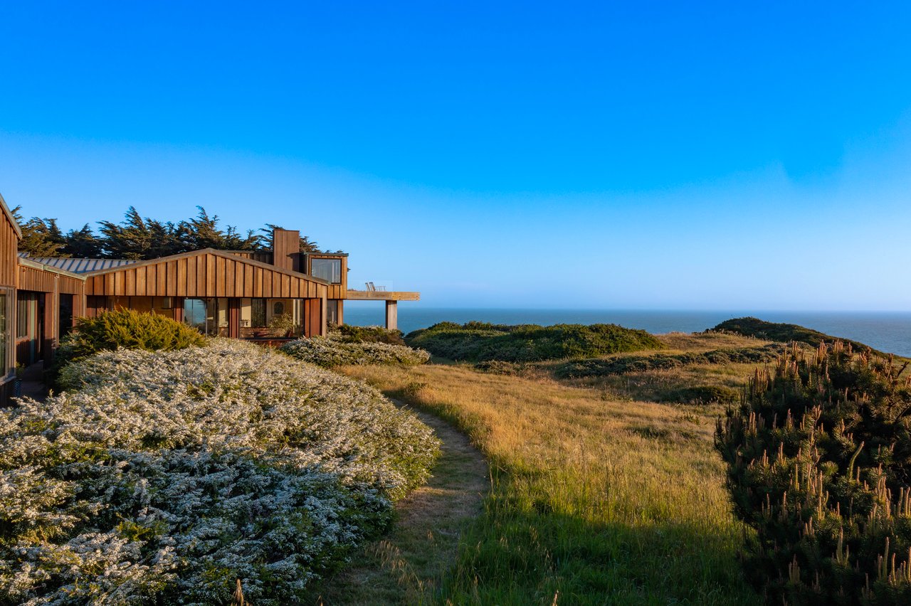 Sea Arches - 7000 S Hwy 1