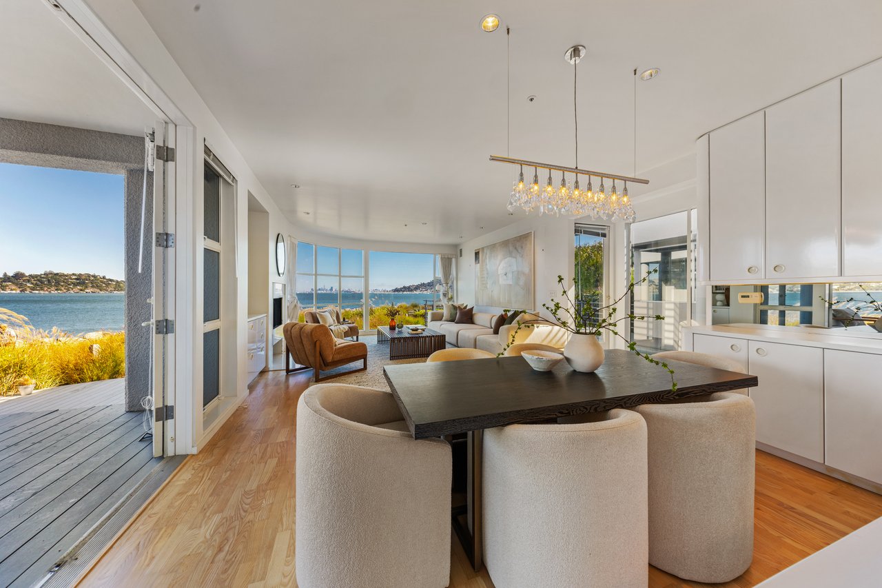 Sweeping Views Across the Bay