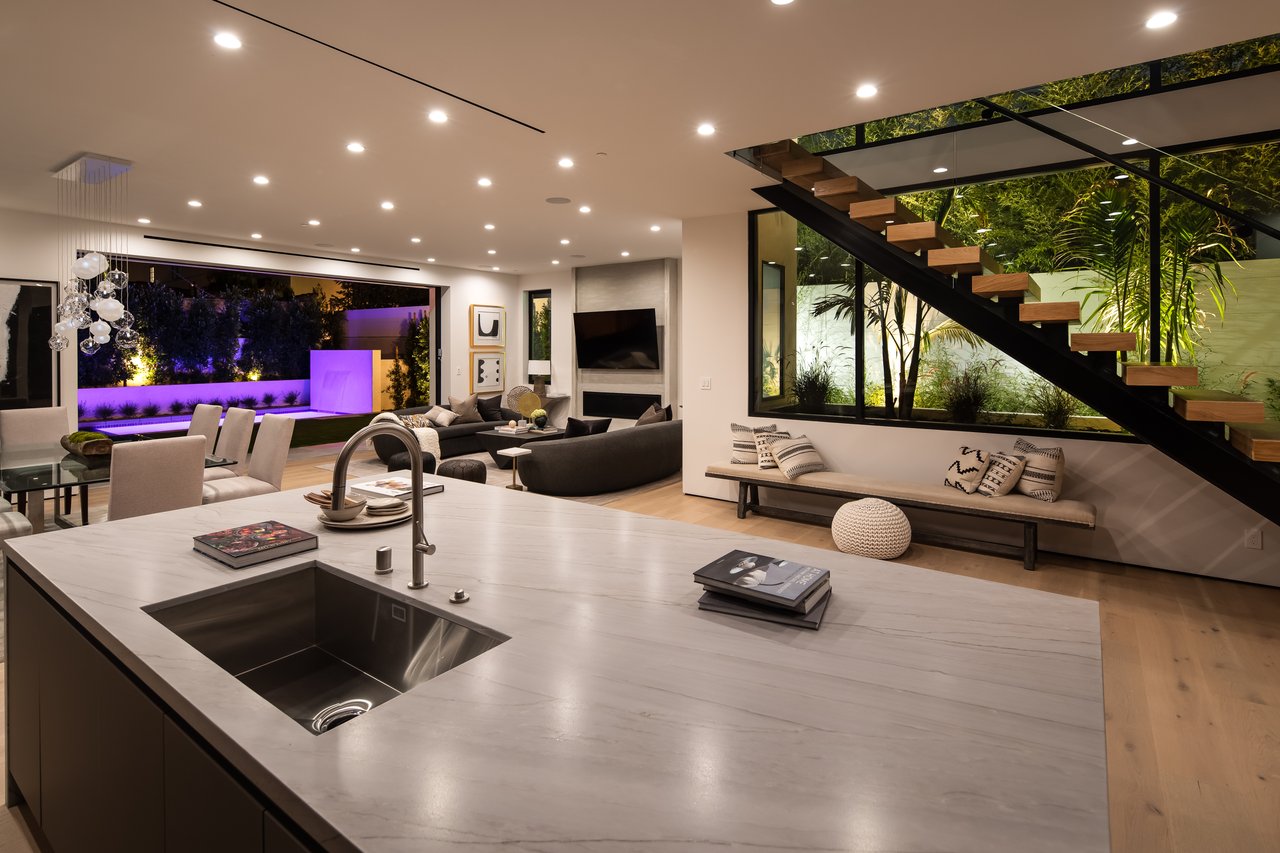 Elegant Melrose Home With Pool and Private Rooftop